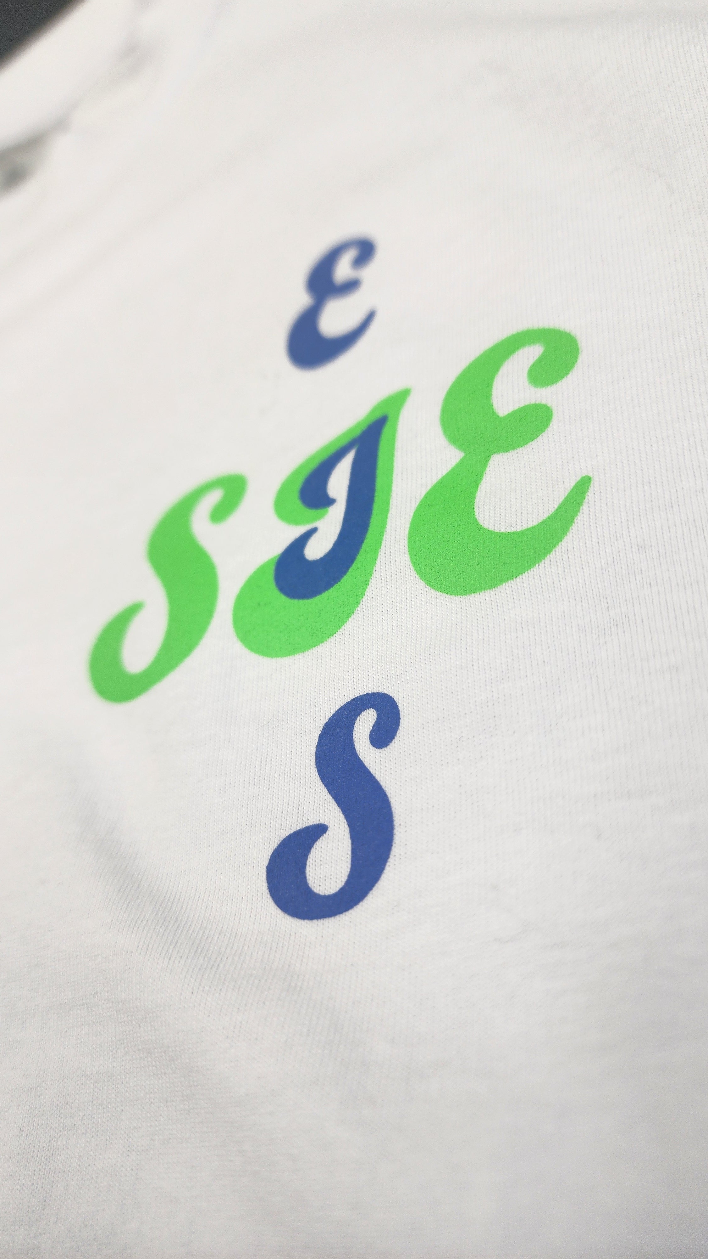 SIEEIS Shakawear T-Shirt